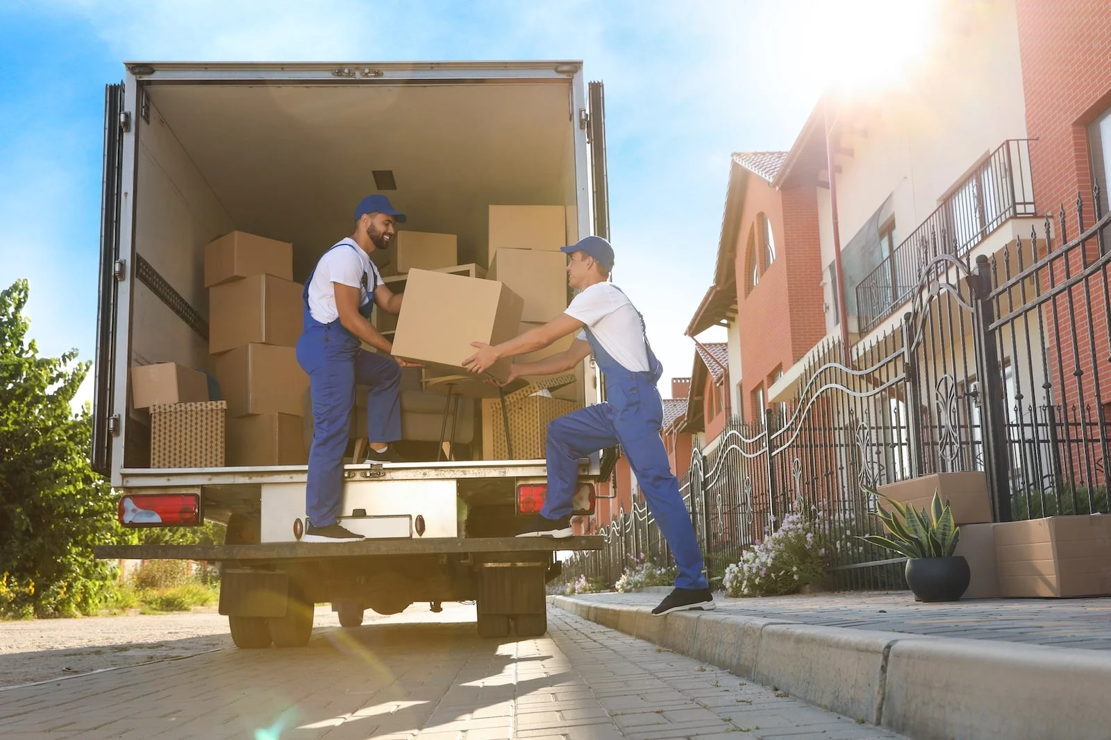 Moving House Company London Trusted & Easy Moves